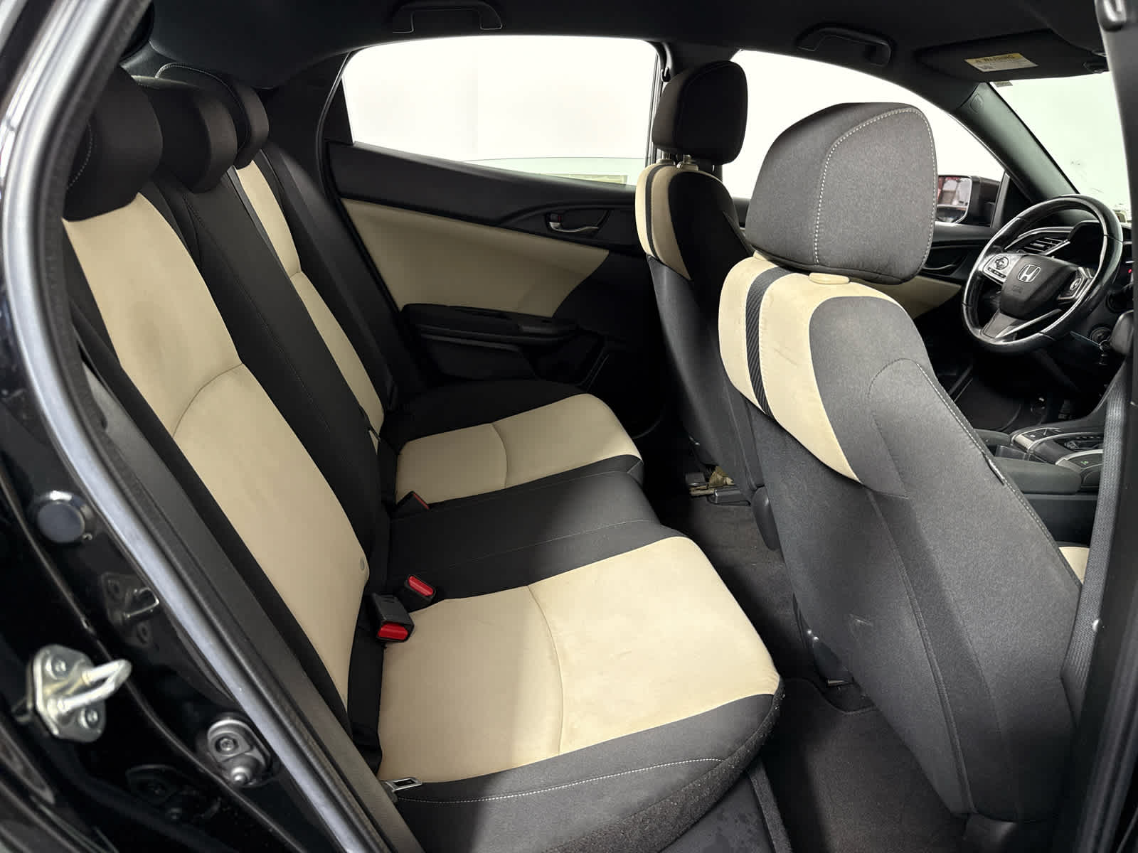 2018 Honda Civic Hatchback Sport photo 17