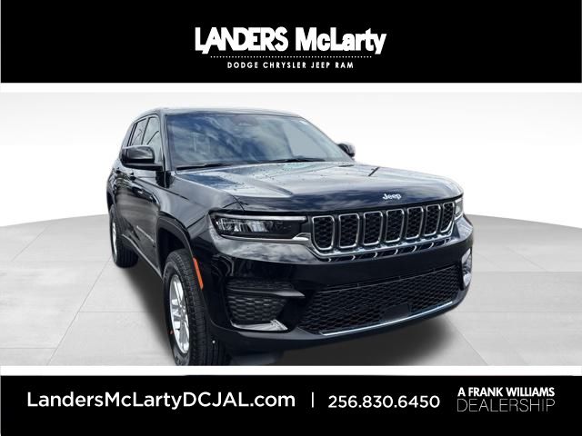 2025 Jeep Grand Cherokee Laredo's photo