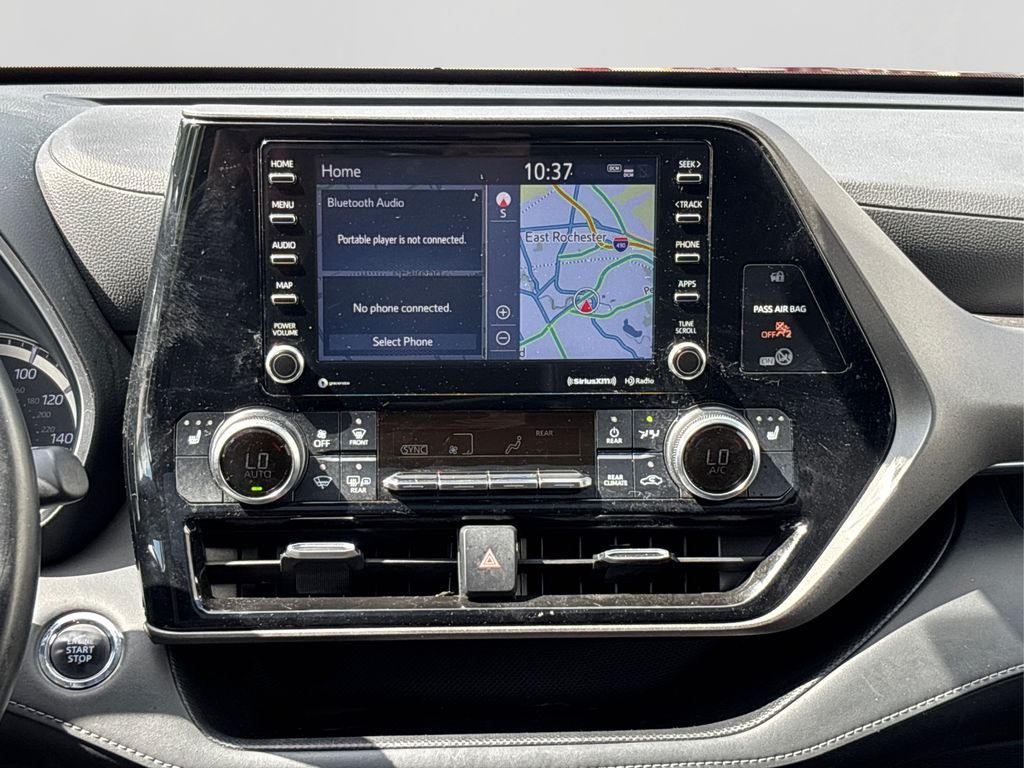 2022 Toyota Highlander XLE photo 21
