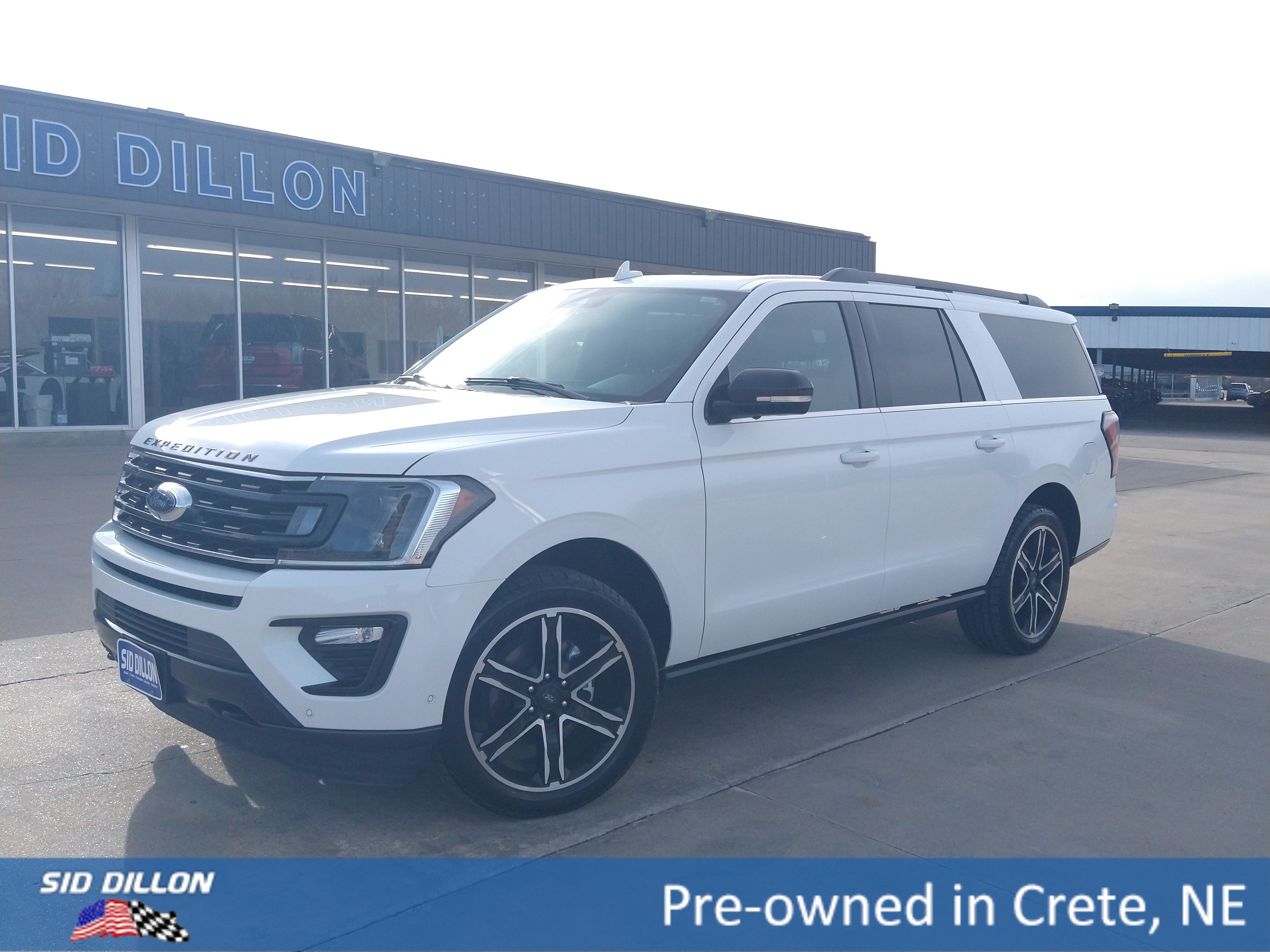 2021 Ford Expedition Limited's photo