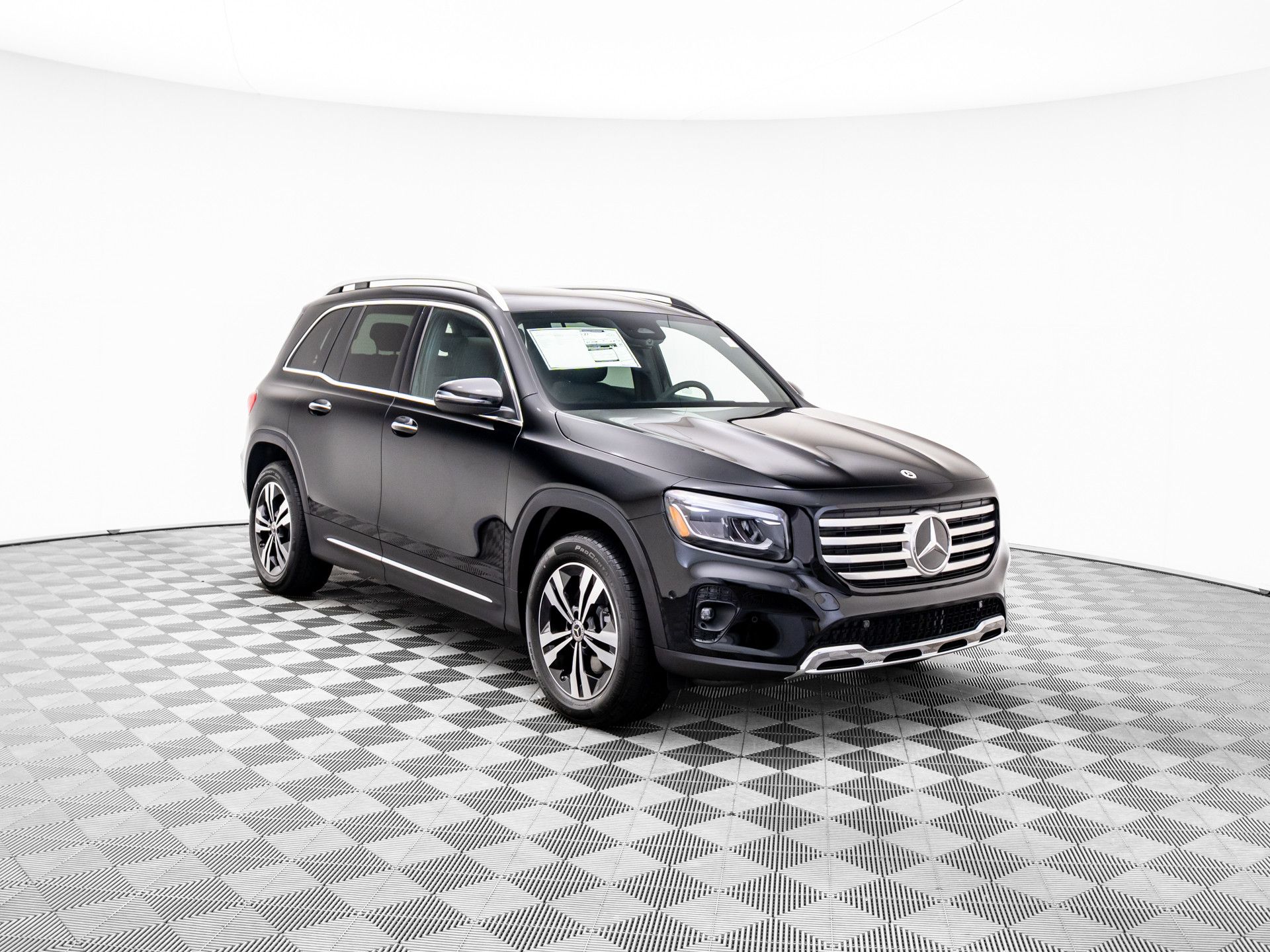 2025 Mercedes Benz GLB 250 4MATIC photo 7