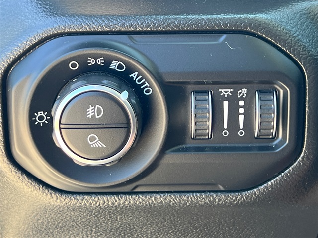 2022 Jeep Gladiator Willys photo 23