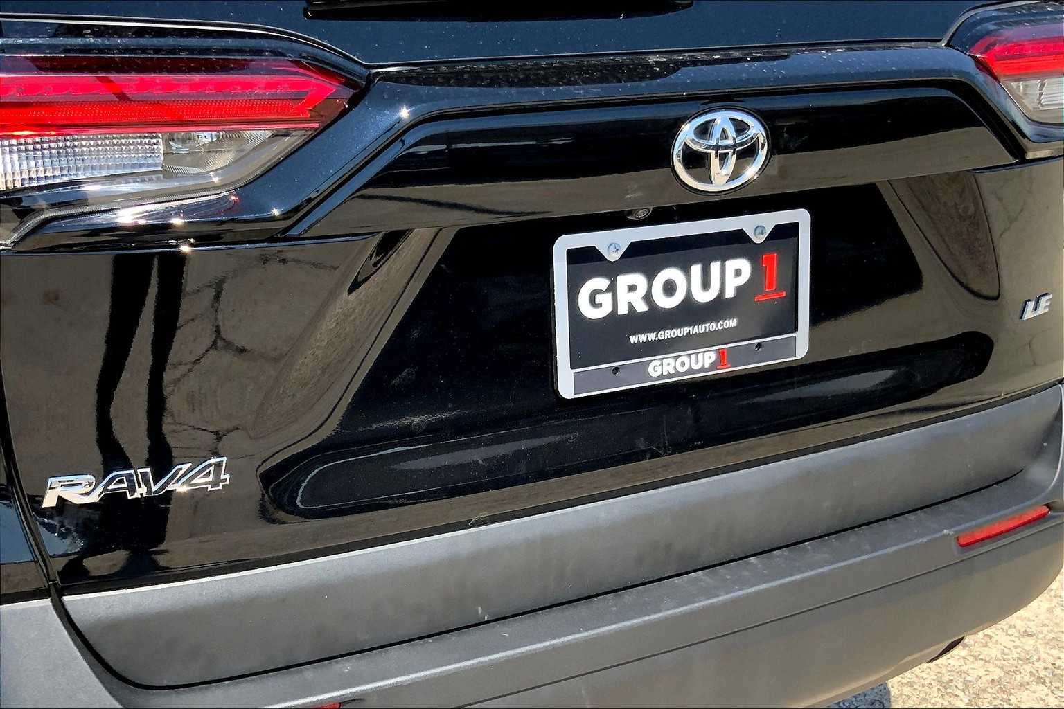 2025 Toyota RAV4 LE photo 26