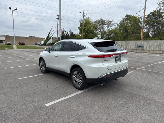 2023 Toyota Venza XLE photo 4