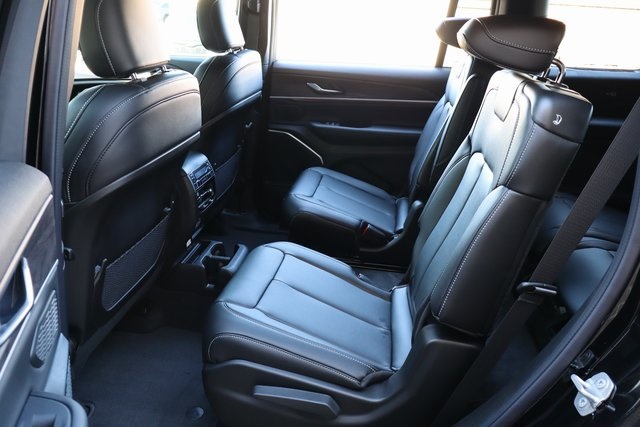 2025 Jeep Grand Cherokee Limited photo 35