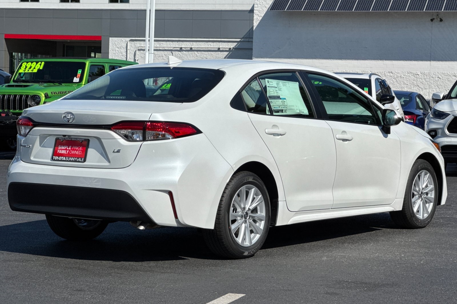 2025 Toyota Corolla LE photo 3