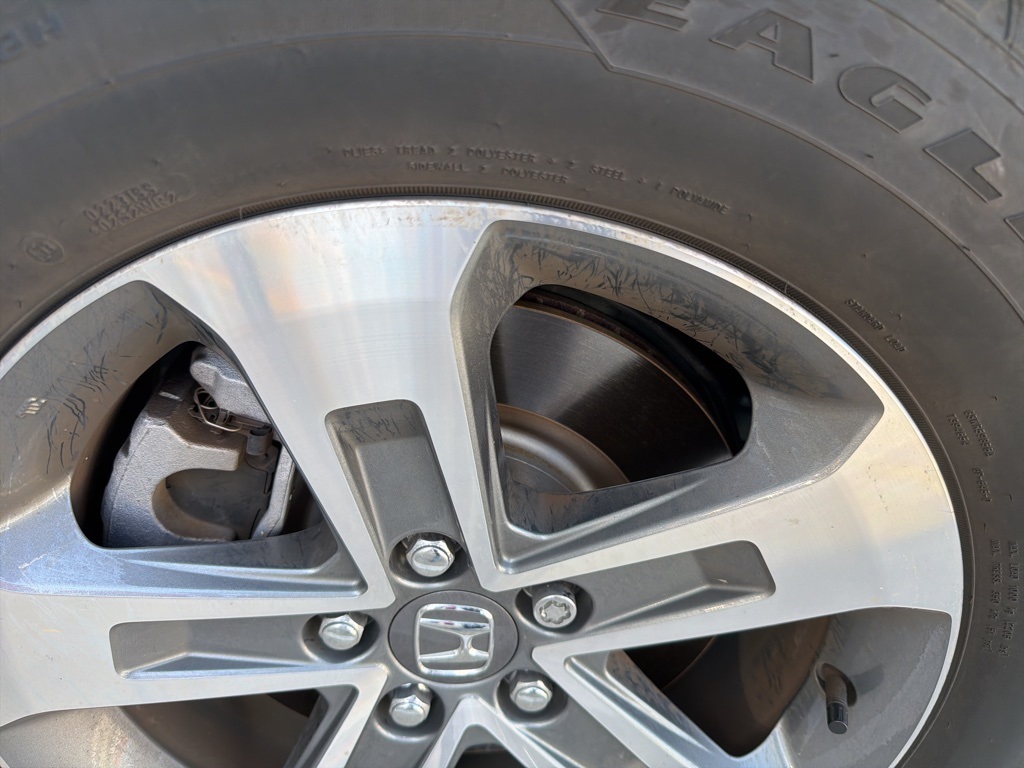 2024 Honda Pilot EX-L photo 2