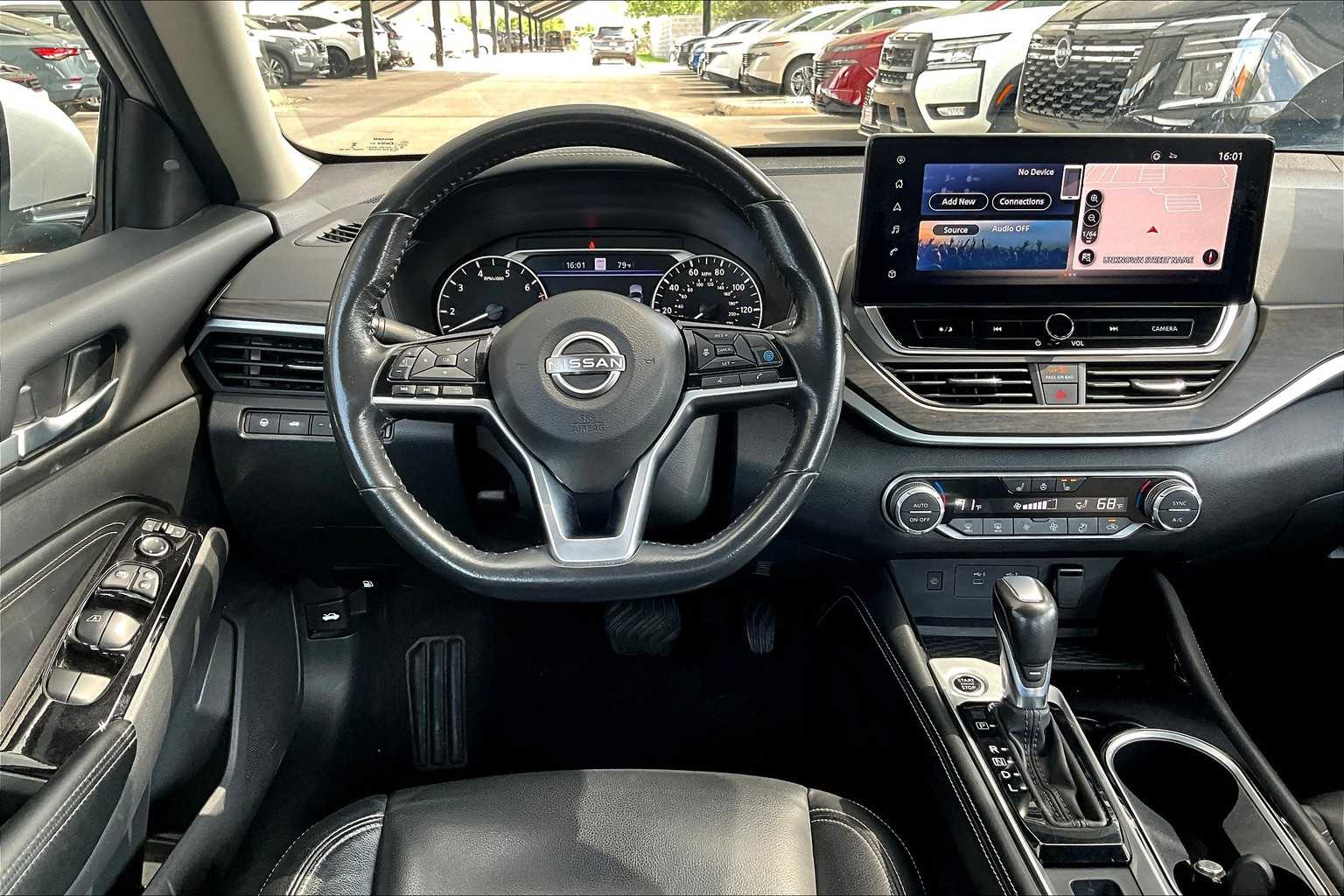 2023 Nissan Altima 2.5 SL photo 5