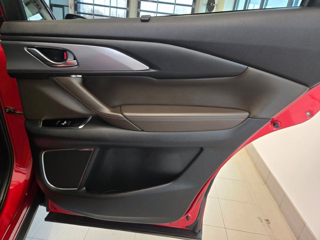 2022 Mazda CX-9 Signature photo 14