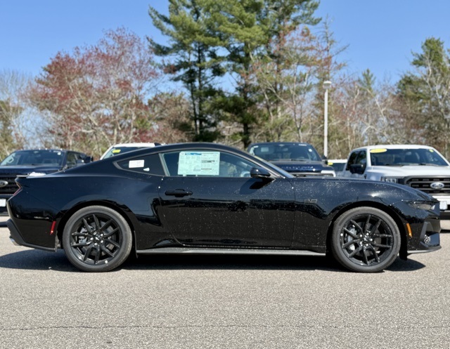 2025 Ford Mustang GT Premium photo 3