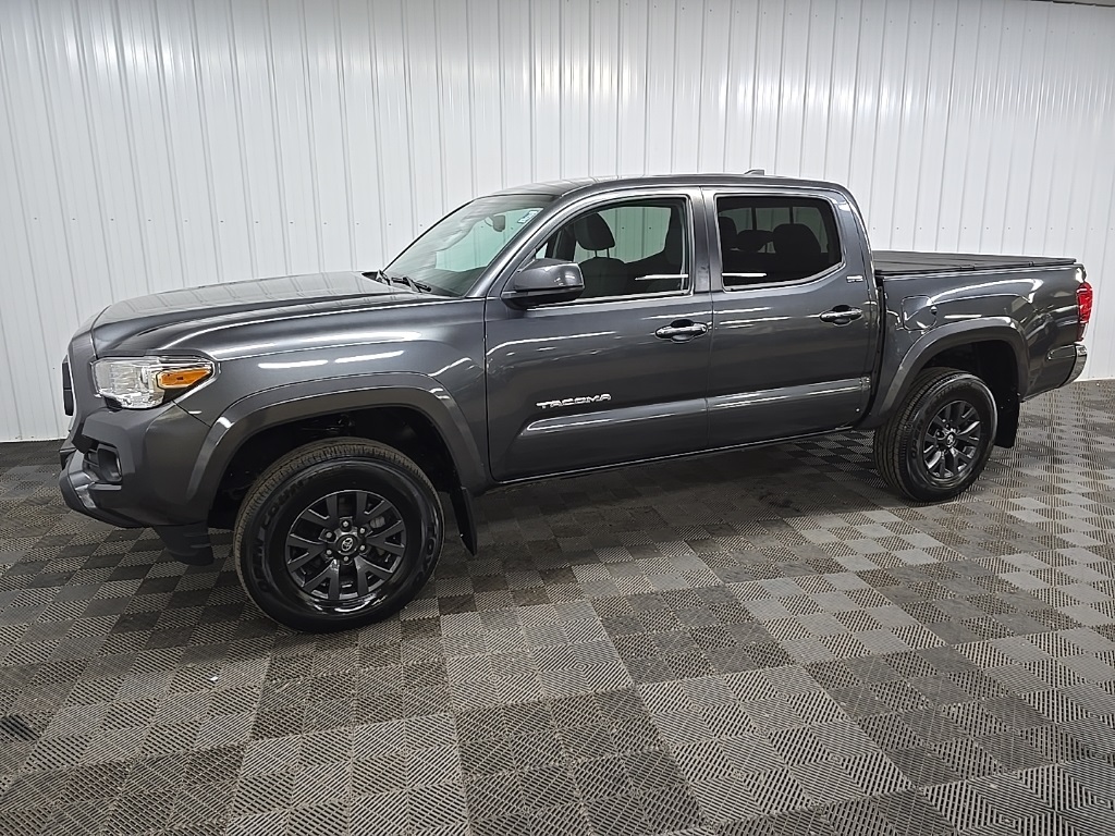2022 Toyota Tacoma SR5 V6 photo 6