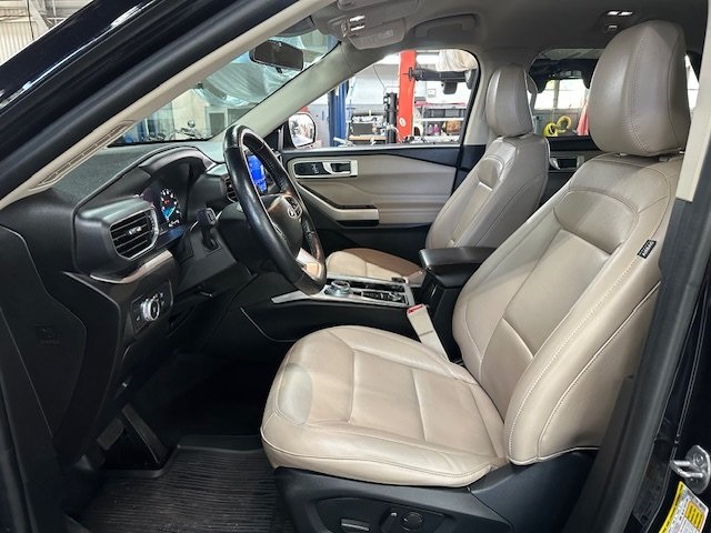 2022 Ford Explorer XLT photo 6