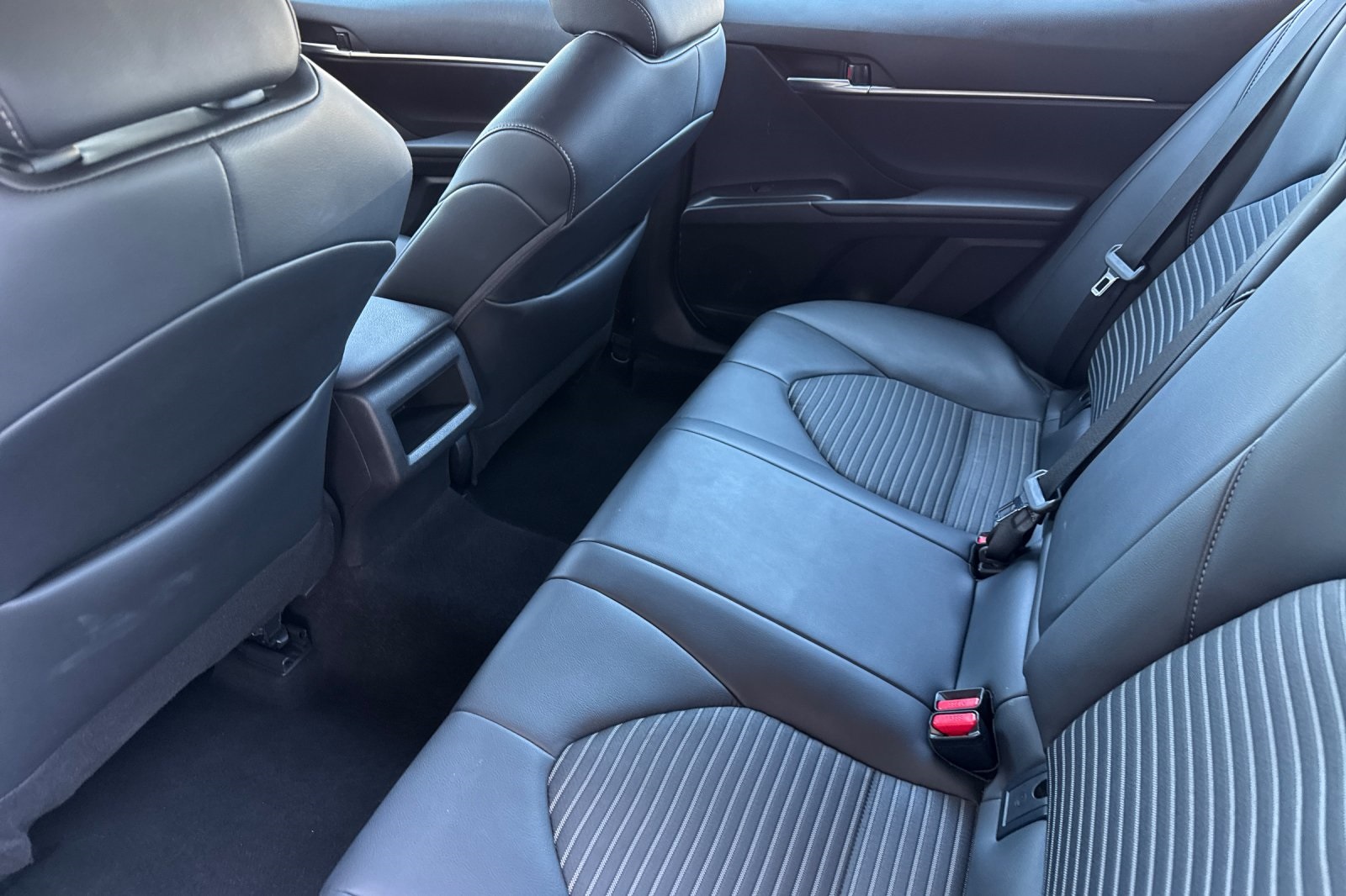2024 Toyota Camry SE photo 12