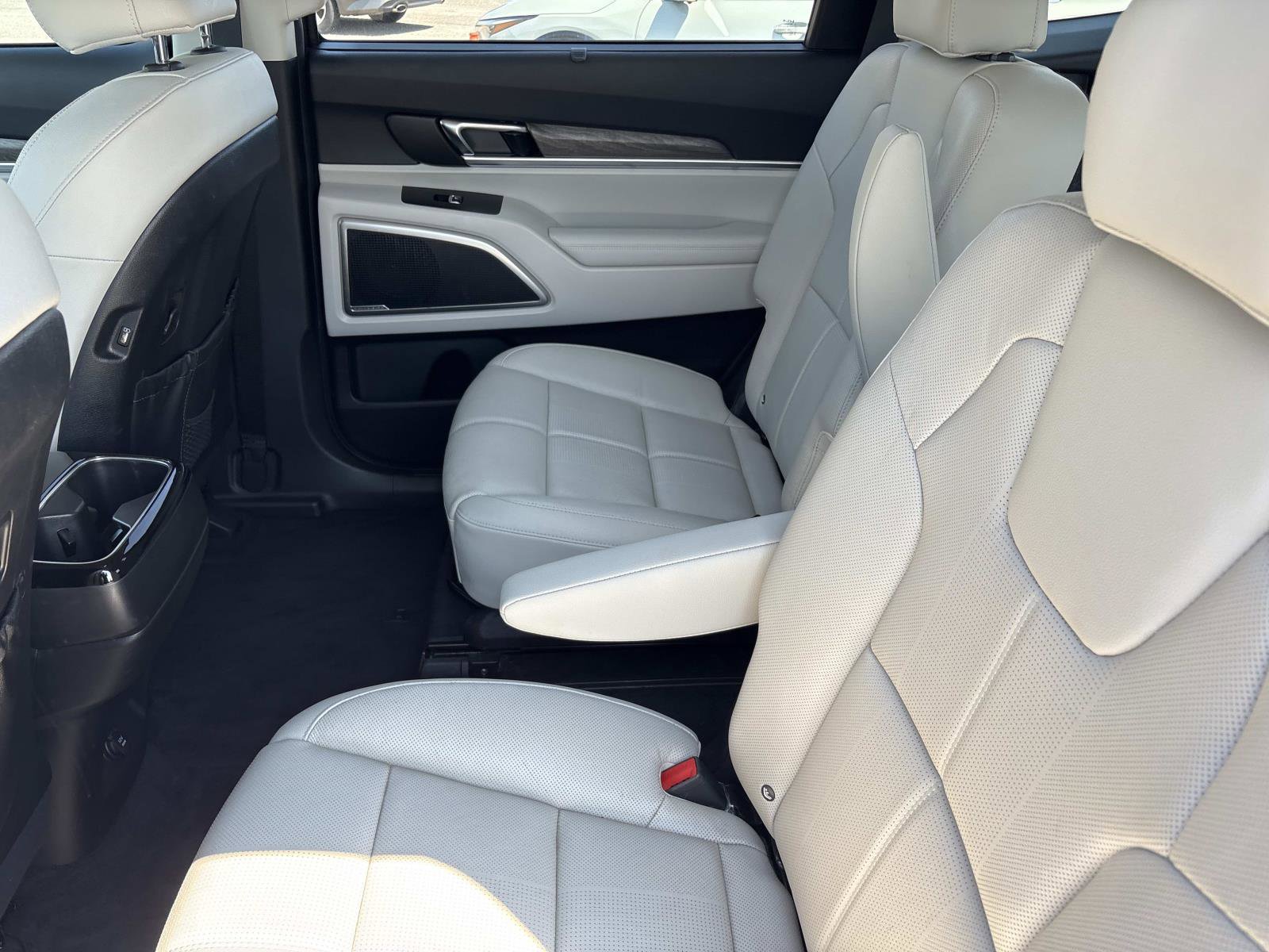 2022 Kia Telluride EX photo 18