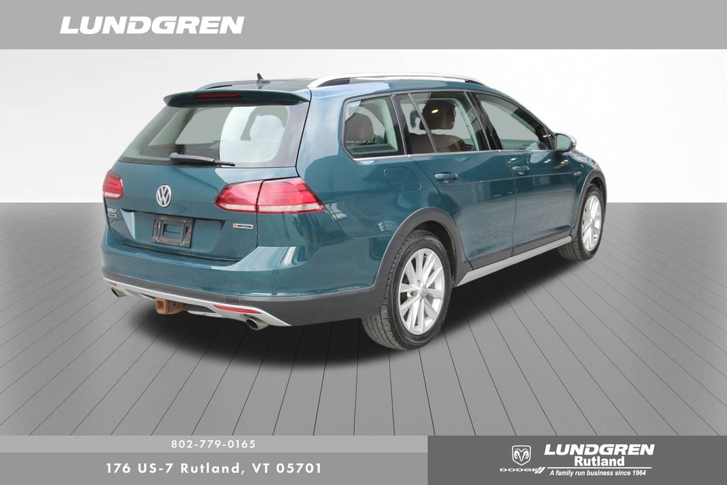 2019 Volkswagen Golf Alltrack TSI S photo 3