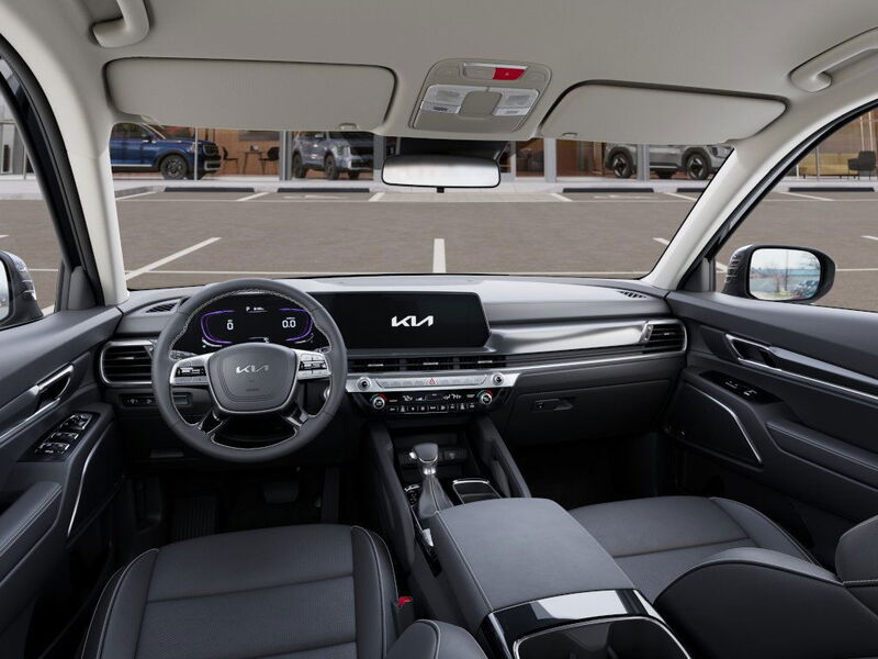2025 Kia Telluride LX photo 12