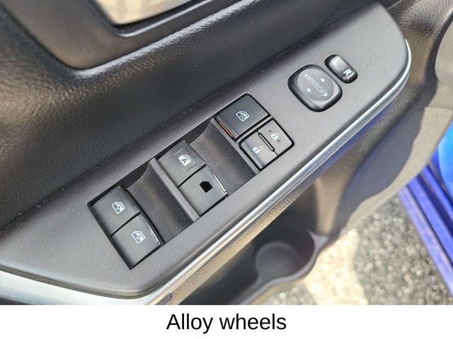 2016 Toyota Camry SE photo 14