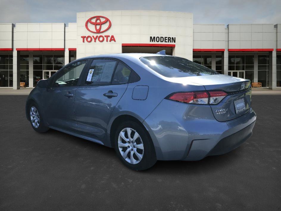 2023 Toyota Corolla LE photo 3