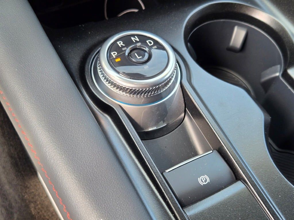 2025 Ford Explorer ST-Line photo 28