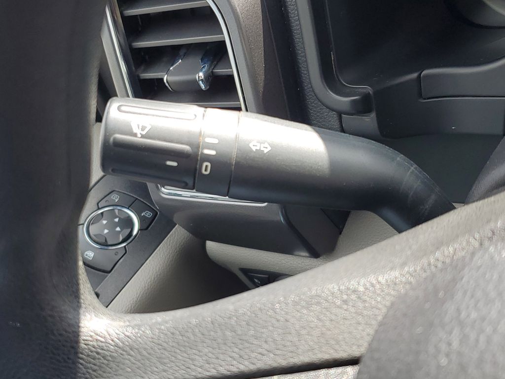 2017 Ford F-150 XLT photo 12