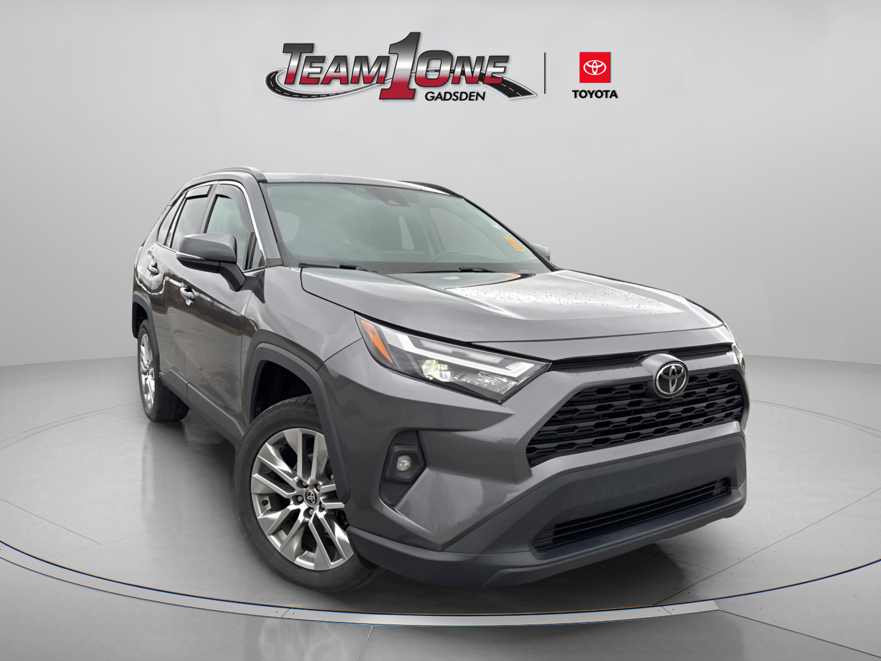 2022 Toyota RAV4 XLE Premium's photo