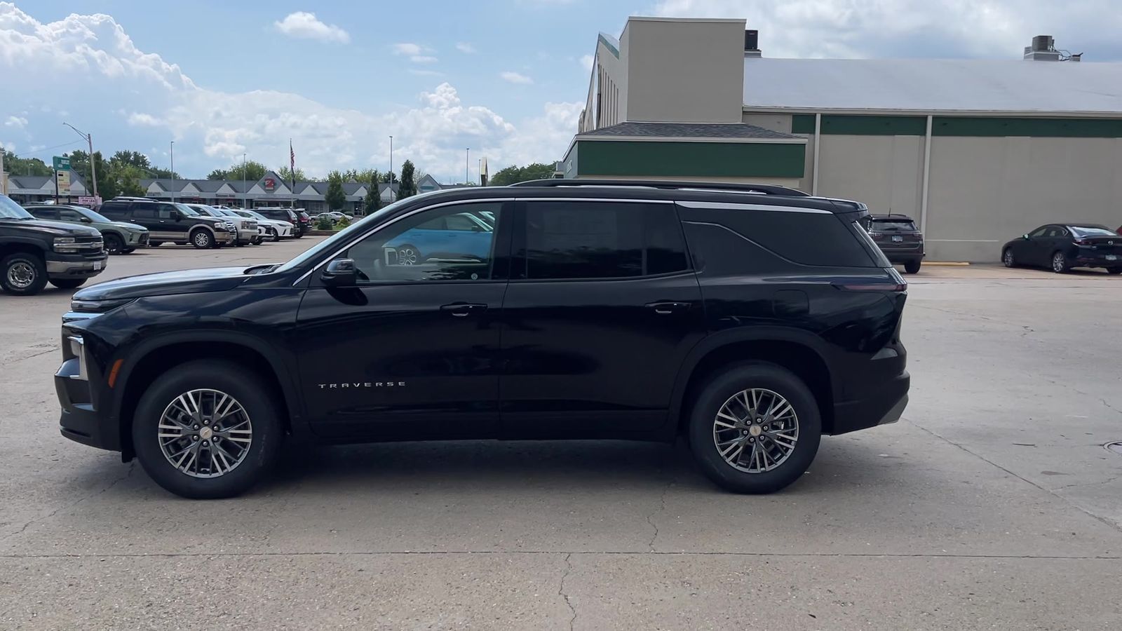 2026 Chevrolet Traverse photo 18