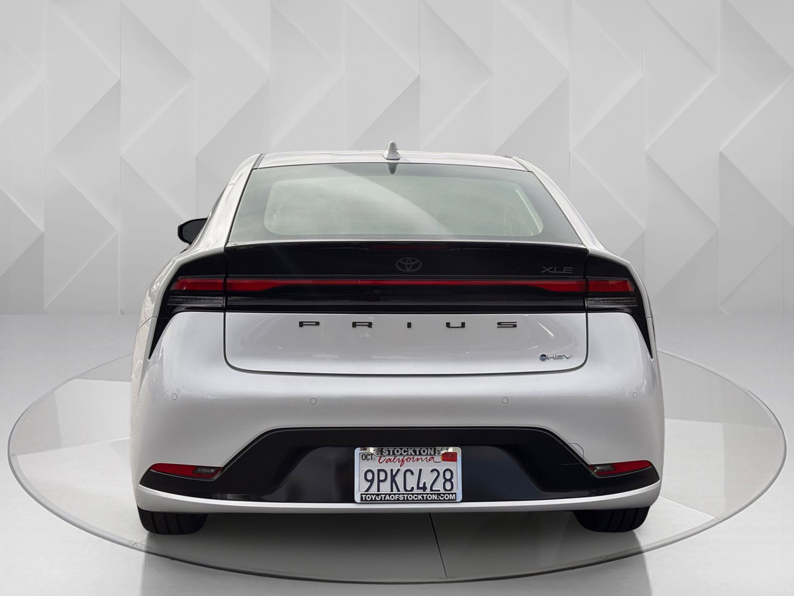 2024 Toyota Prius XLE photo 4