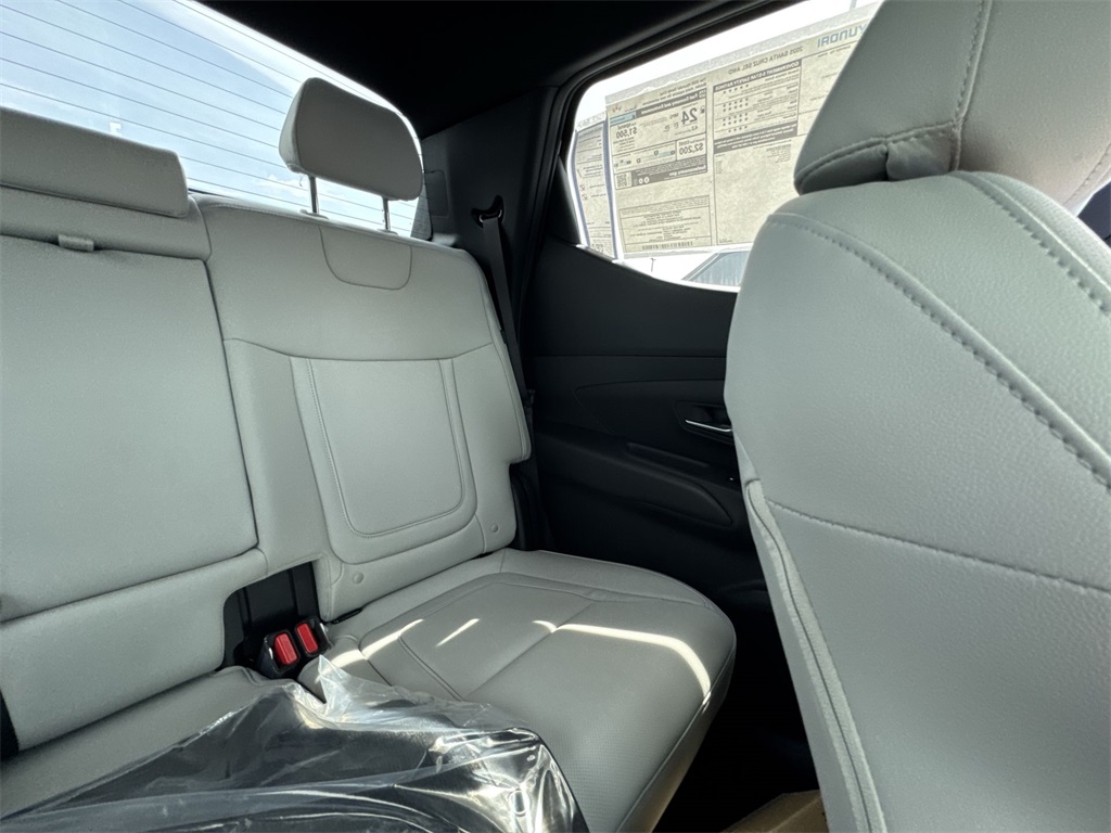 2025 Hyundai Santa Cruz SEL photo 14