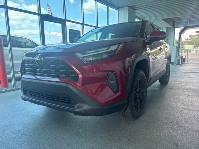 2023 Toyota RAV4 XLE photo 3