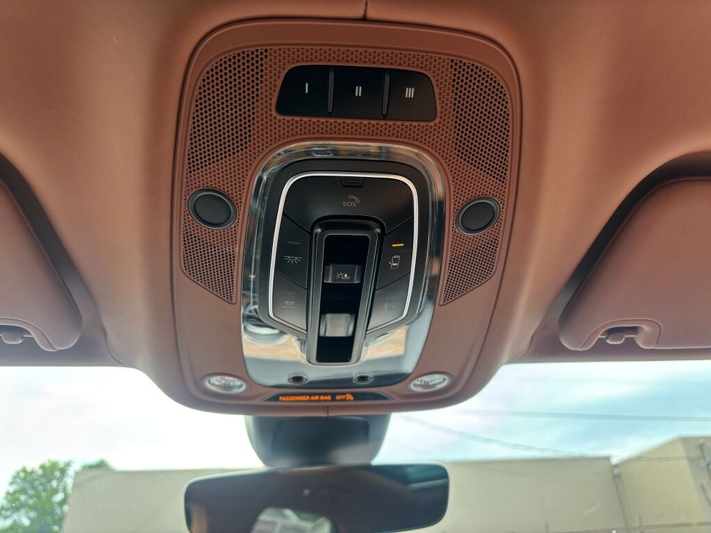 2019 Bentley Bentayga V8 photo 27