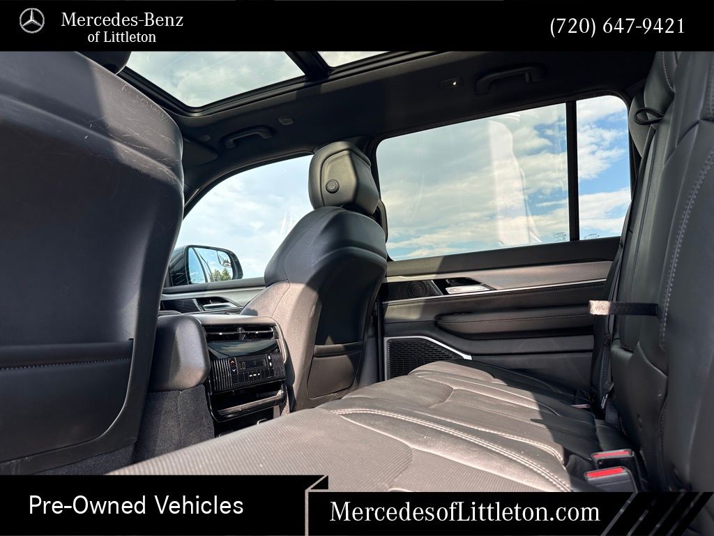 2023 Jeep Wagoneer Series II photo 15