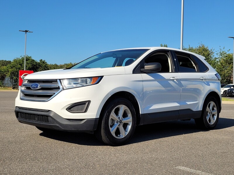 2015 Ford Edge SE photo 3