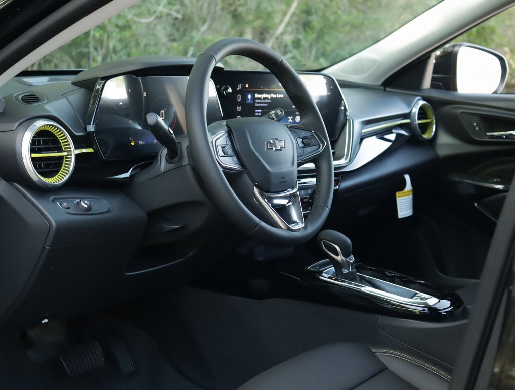 2025 Chevrolet Trax ACTIV photo 8