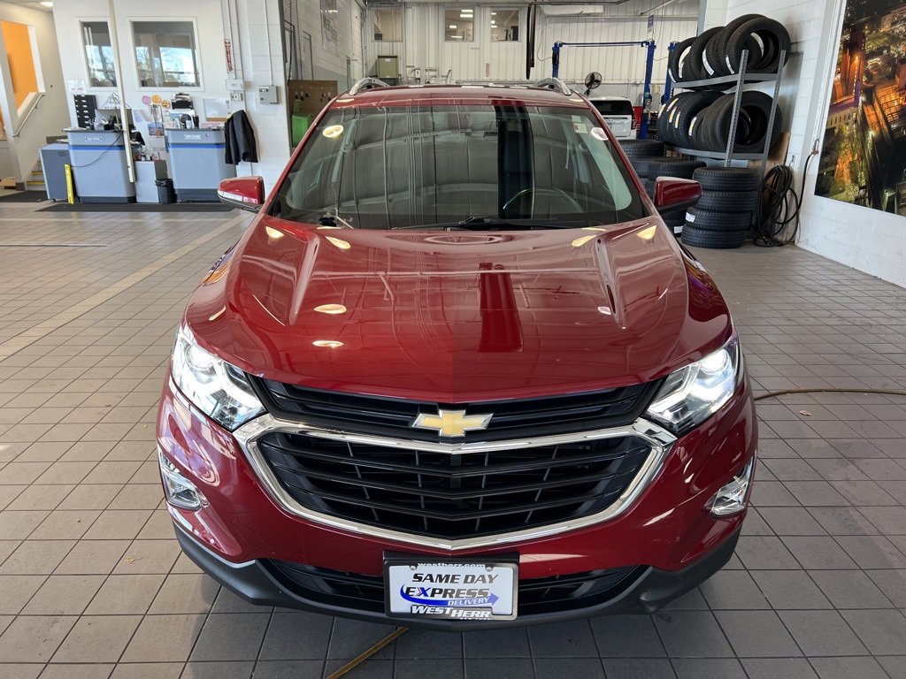 2019 Chevrolet Equinox LT photo 2