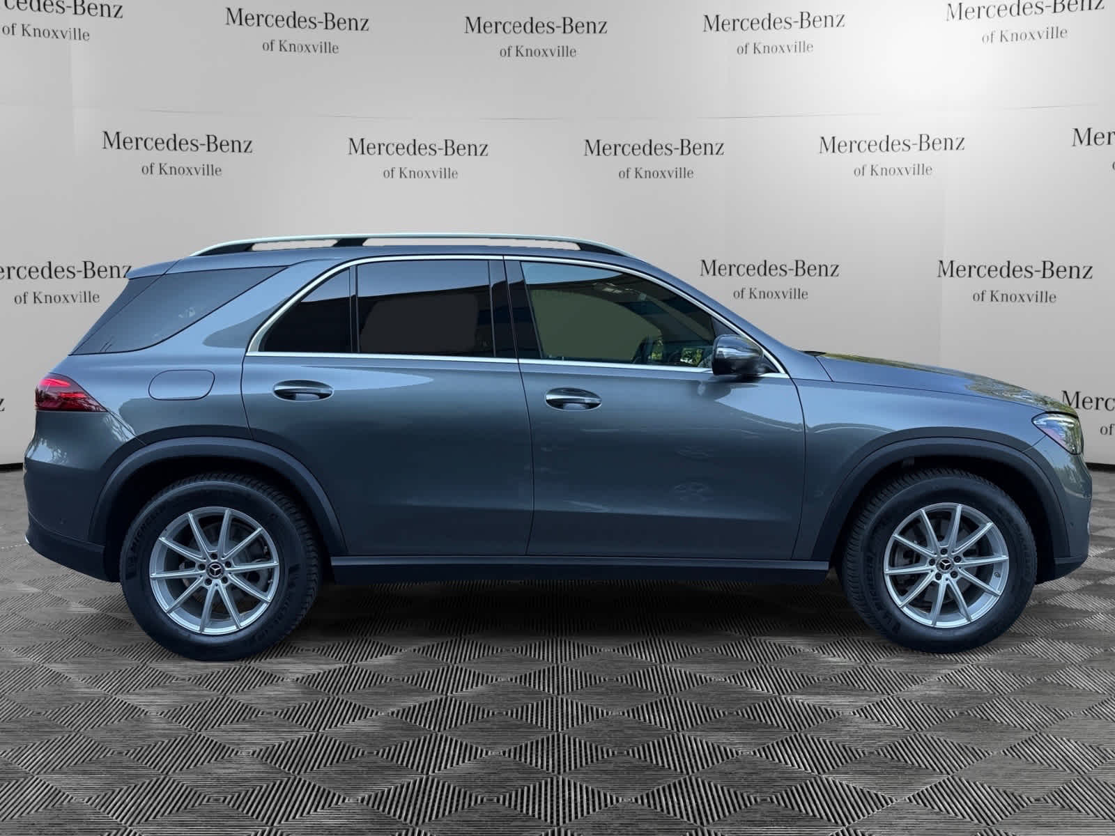 2024 Mercedes Benz GLE 350 4MATIC photo 5