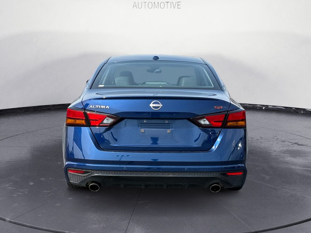 2024 Nissan Altima 2.5 SR photo 4
