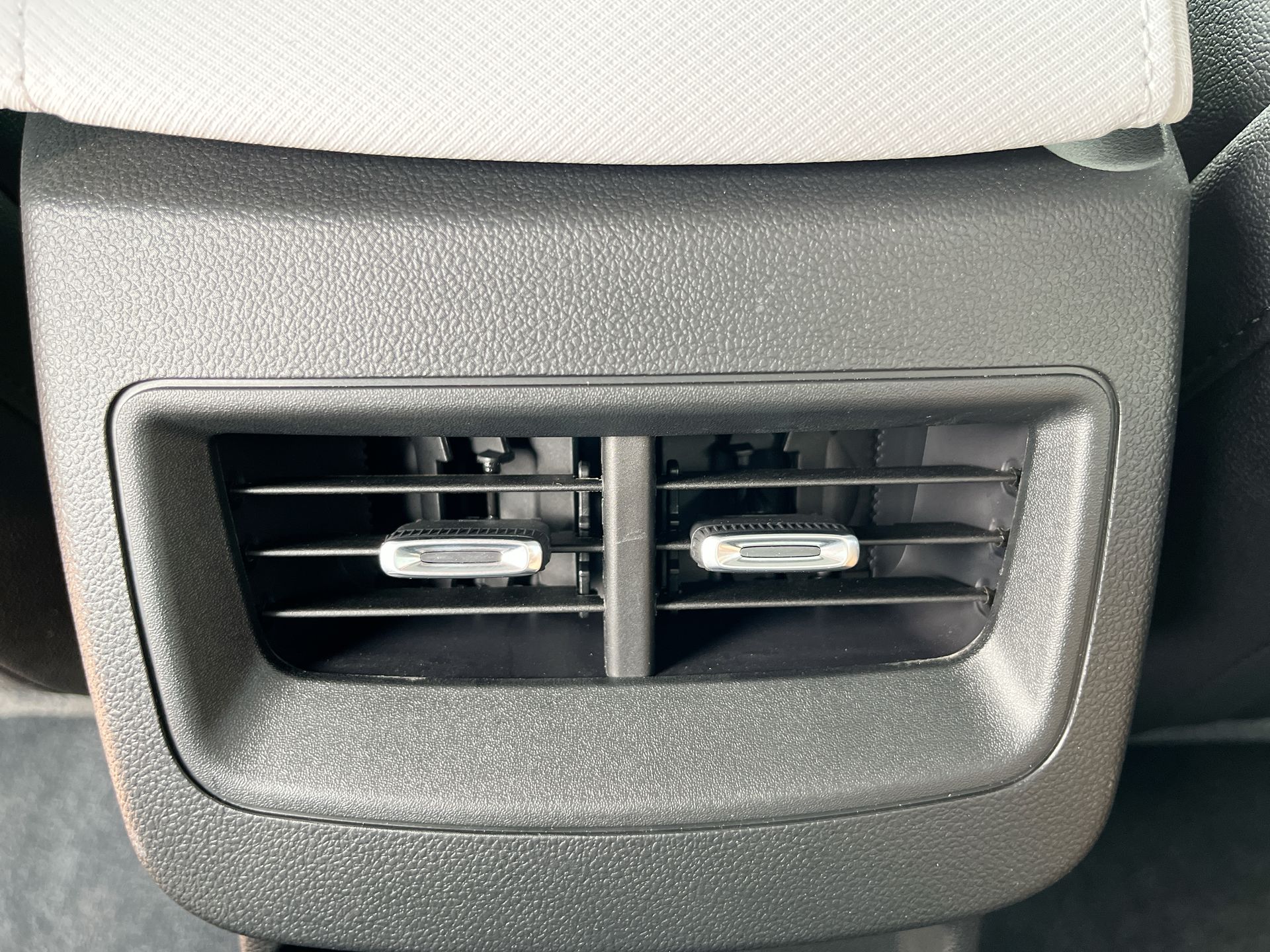 2025 Chevrolet Equinox EV 1LT photo 17