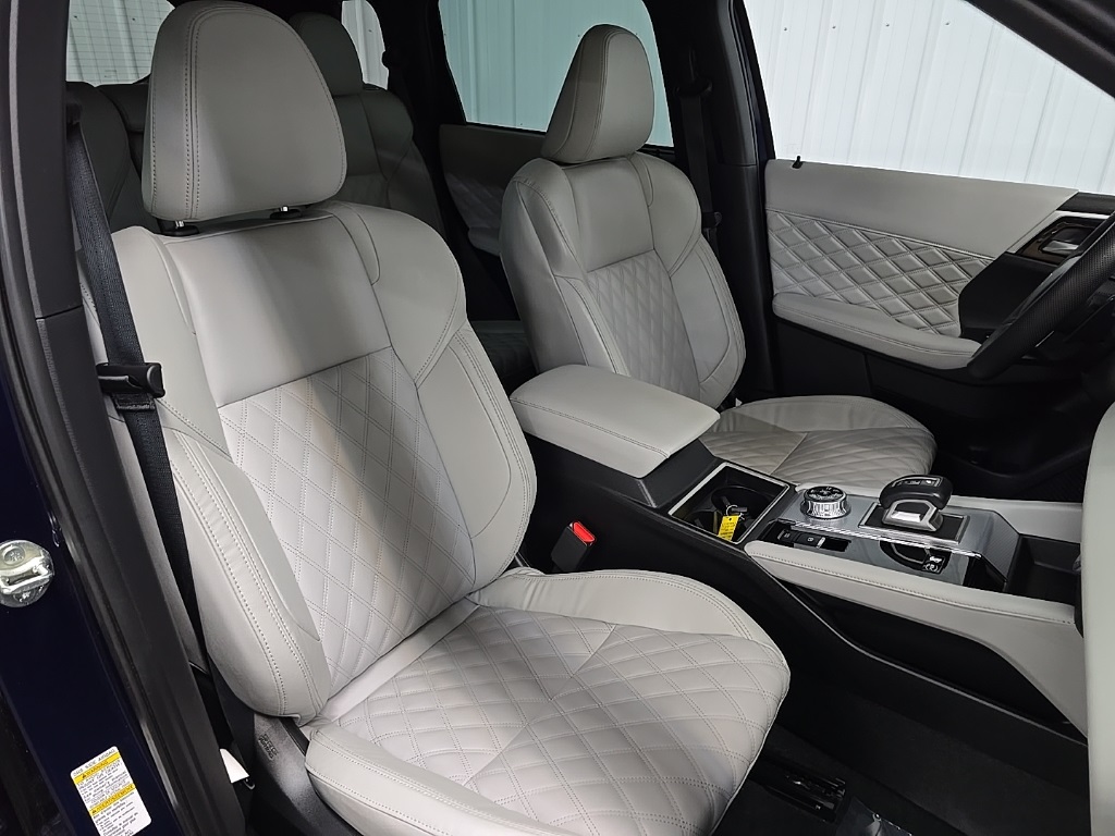 2023 Mitsubishi Outlander PHEV SEL photo 14