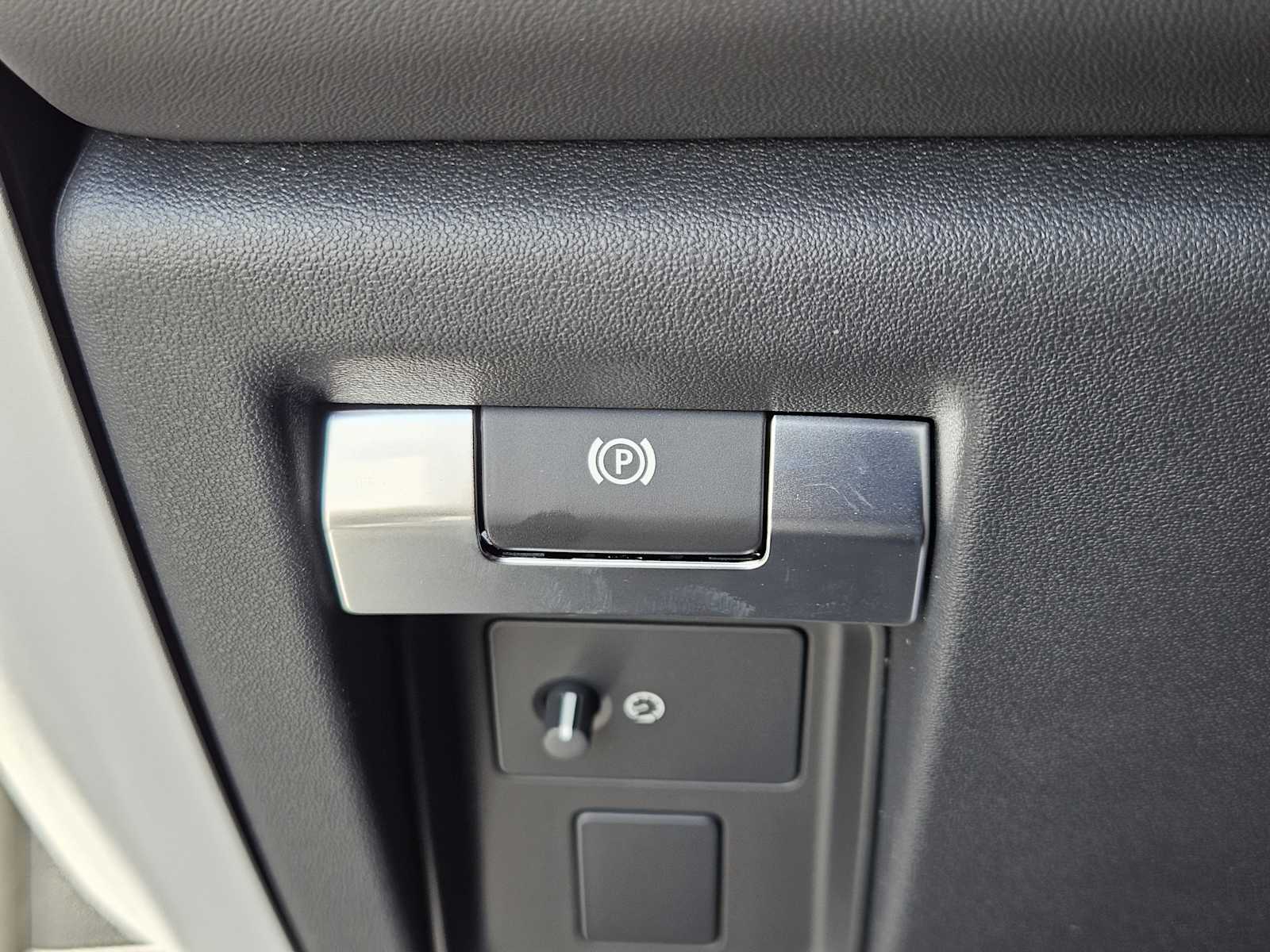 2025 Land Rover Defender 110 X-Dynamic SE photo 20