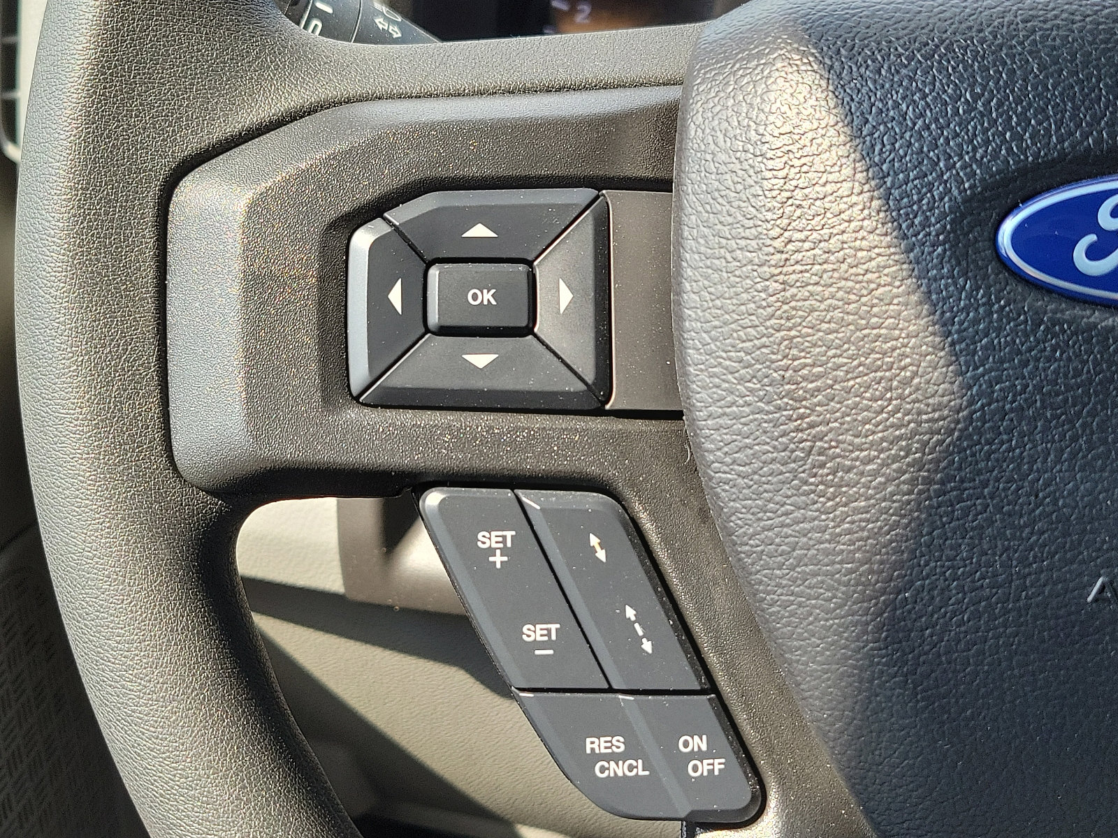 2024 Ford E-350 photo 9