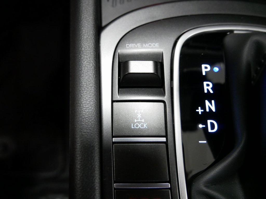 2026 Hyundai Kona SEL photo 22