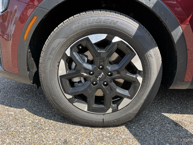 2025 Kia Sorento S photo 6