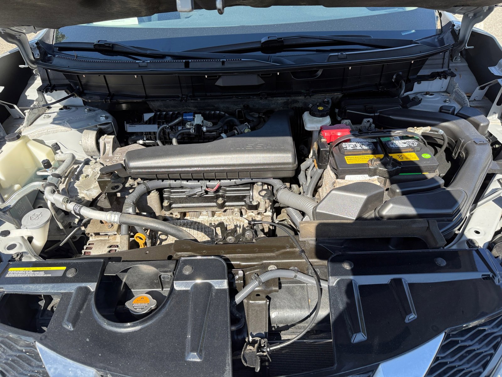 2015 Nissan Rogue SV photo 20