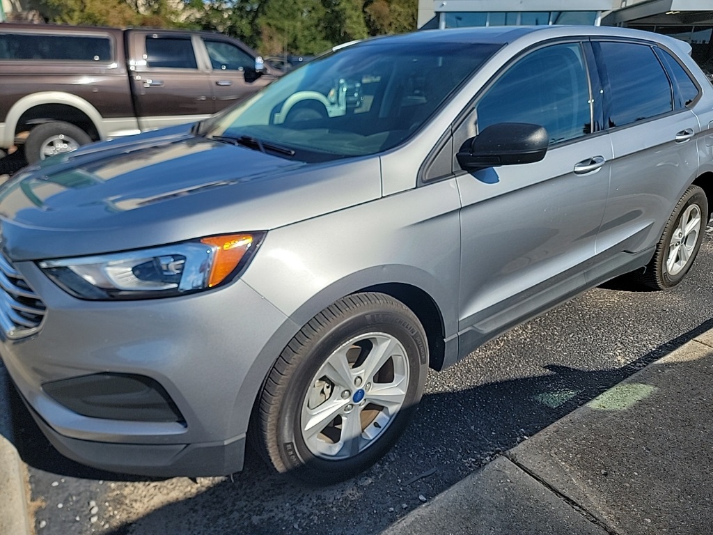 2020 Ford Edge SE's photo