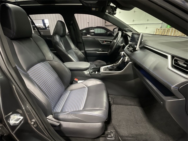 2019 Toyota RAV4 Hybrid XSE photo 27