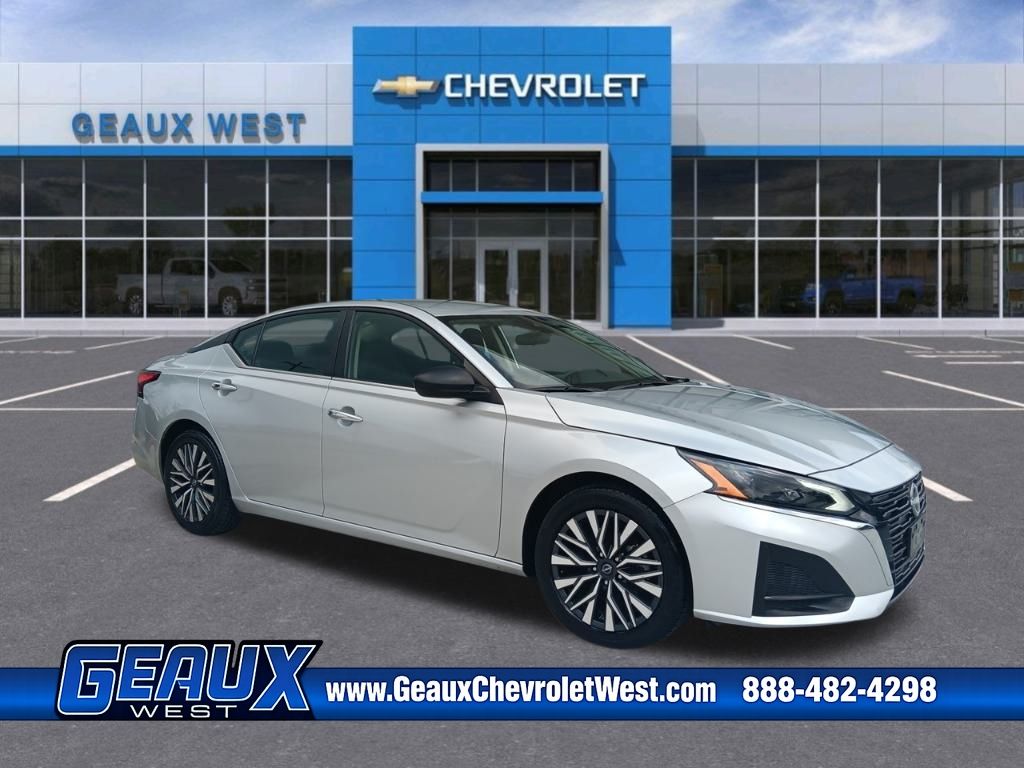 2024 Nissan Altima SV