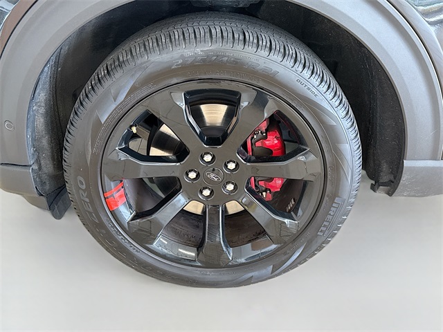 2023 Ford Explorer ST photo 35