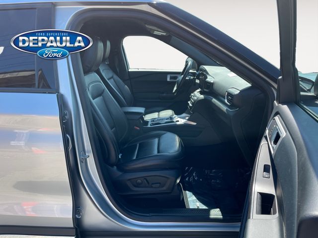 2020 Ford Explorer XLT photo 16