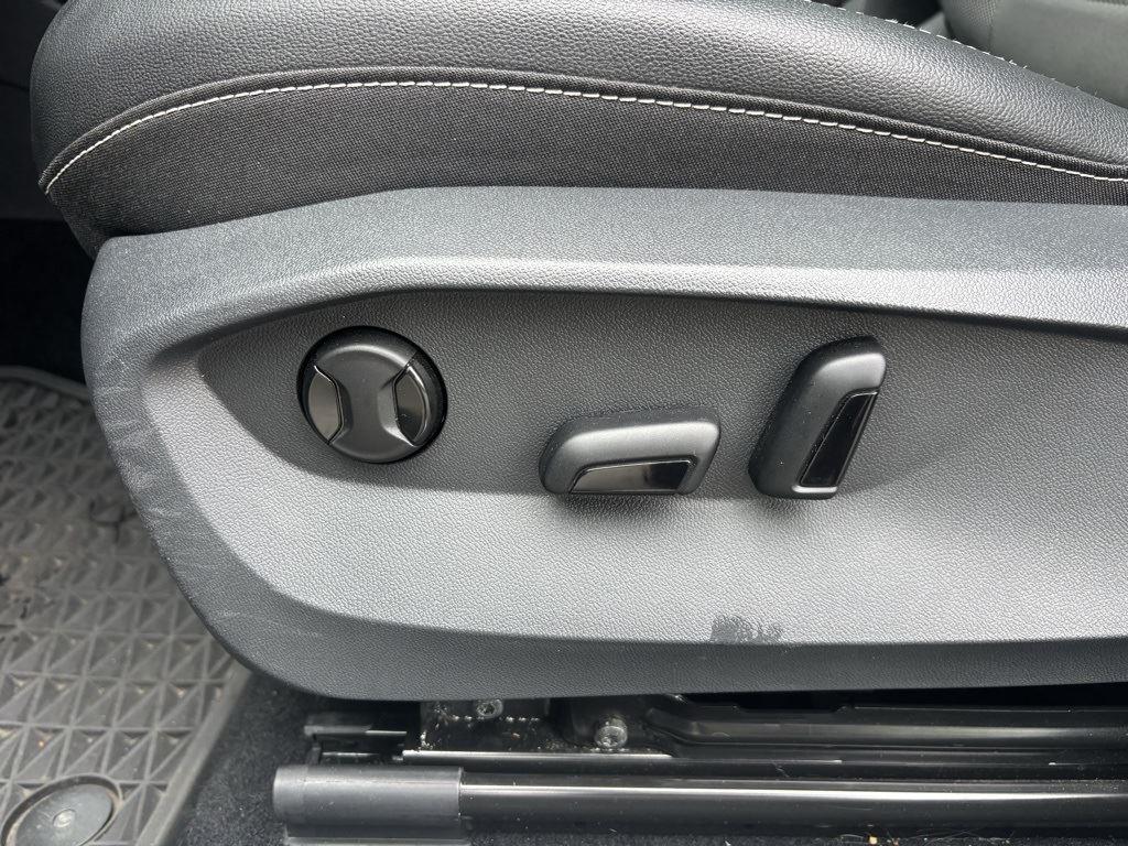 2022 Volkswagen Taos SE photo 10