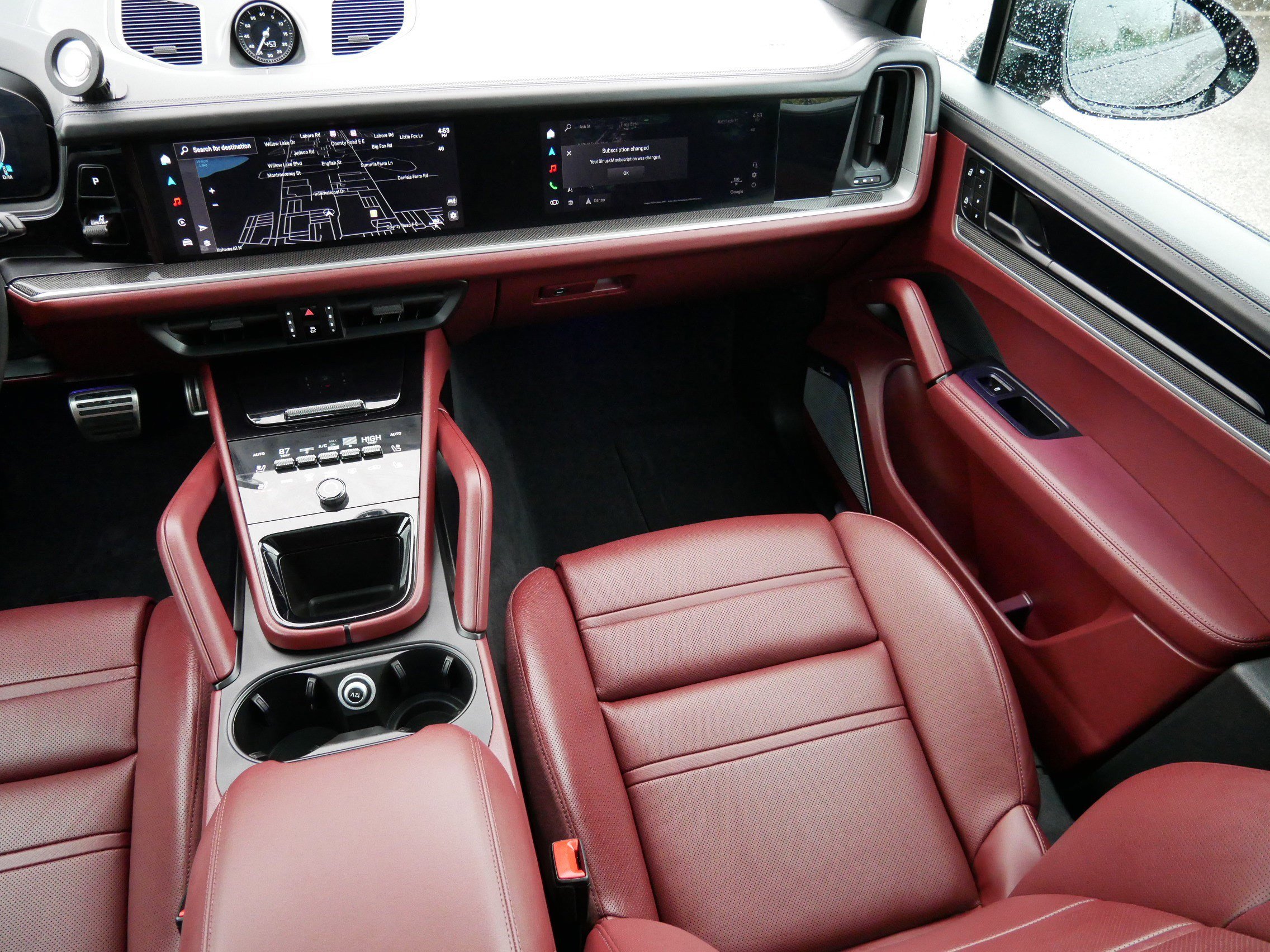 2025 Porsche Cayenne S E-Hybrid photo 4